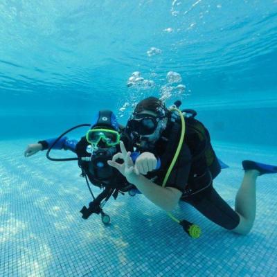 Bapteme plongee piscine