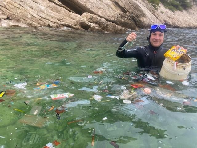 Nettoyage calanques de Marseille